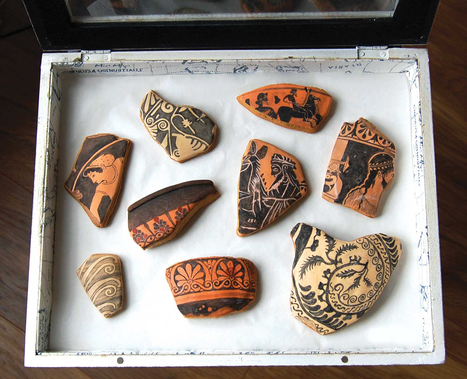 Shakespeare scholar Ella Hawkins bakes and designs intricately decorated cookies (or biscuits) that take a page from antiquarian books and medieval manuscripts.